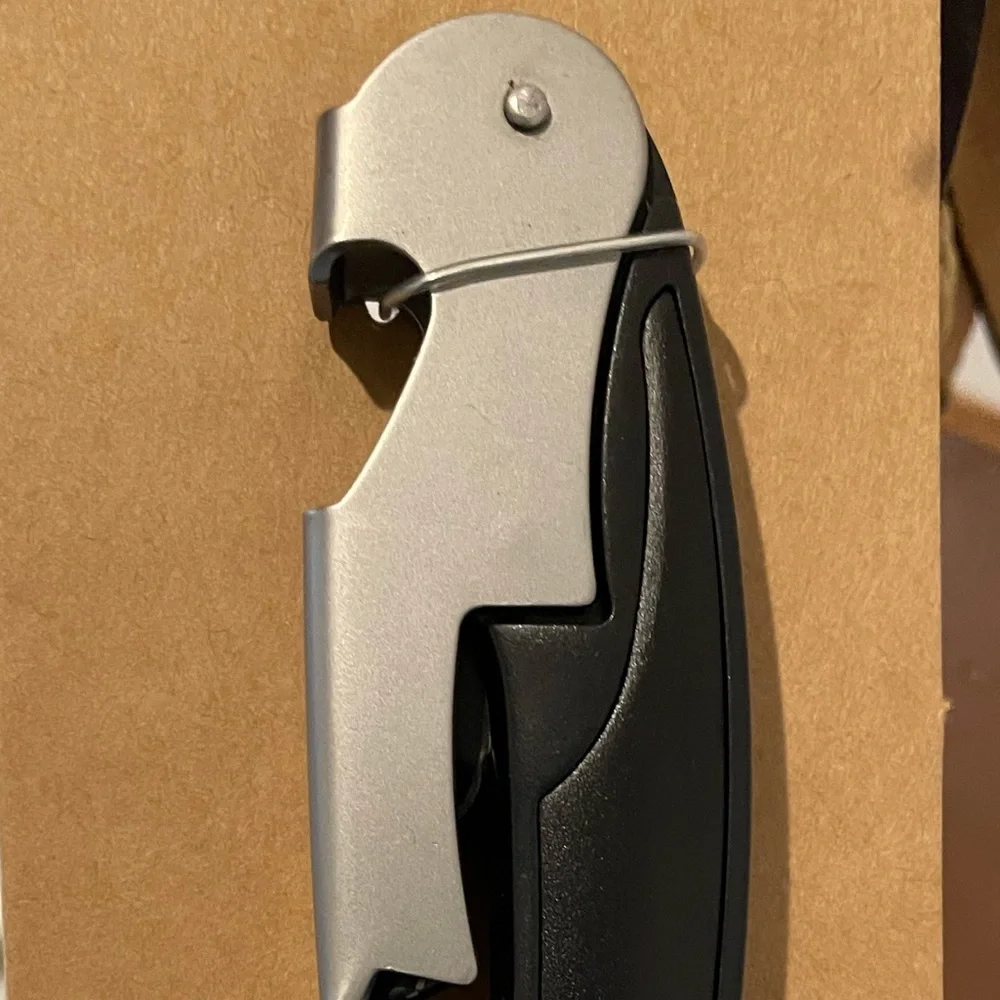 2-piece graphic wine bag and bottle opener set